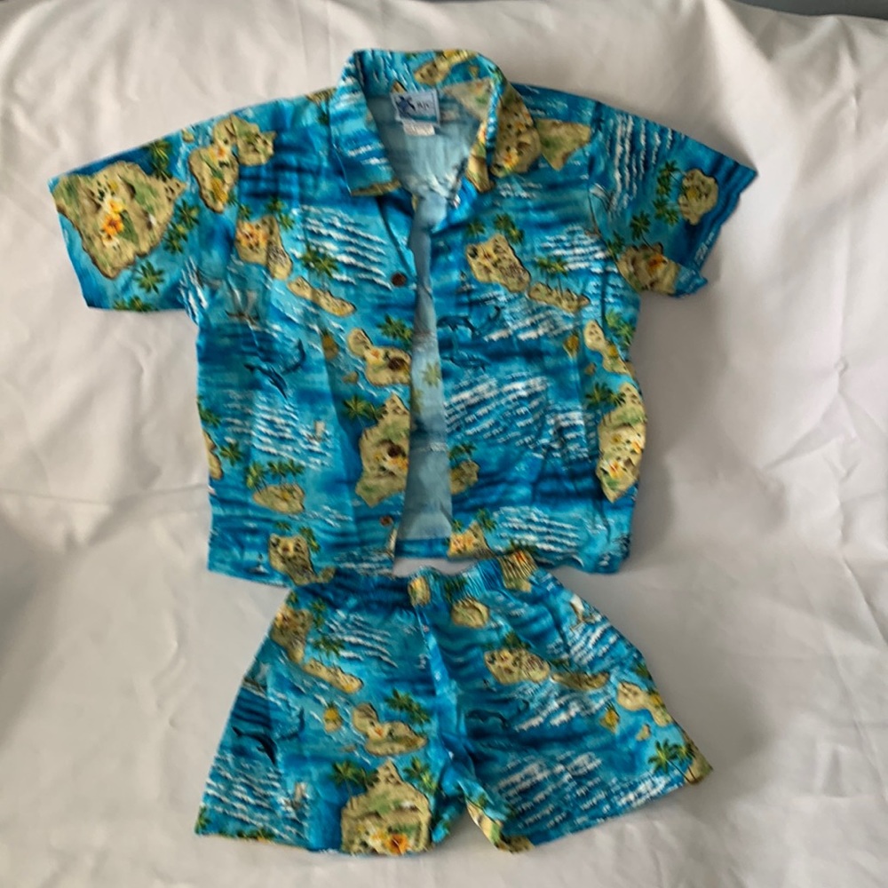 Hawaiian blue kids shirt and shorts size 7